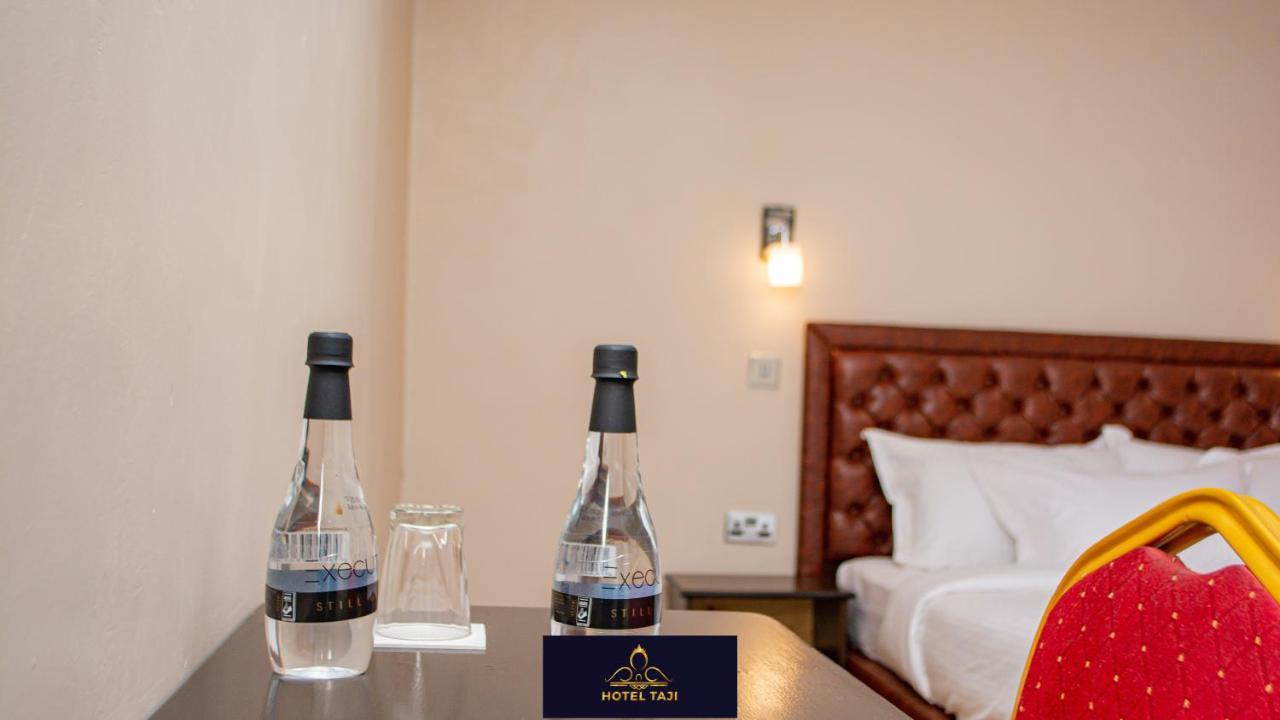 Hotel Taji 나뉴키 외부 사진